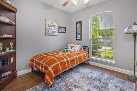 Bedroom - 10 Weatherby Dr, Hooks, TX 75561 photo 1 of 5