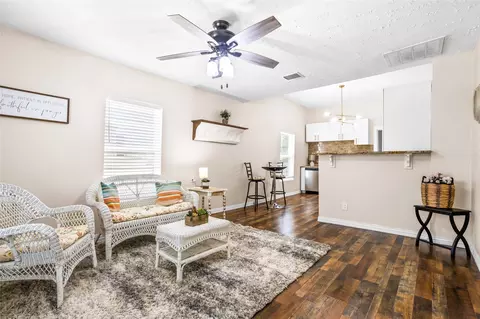 614 Rice St, Denison, TX 75020