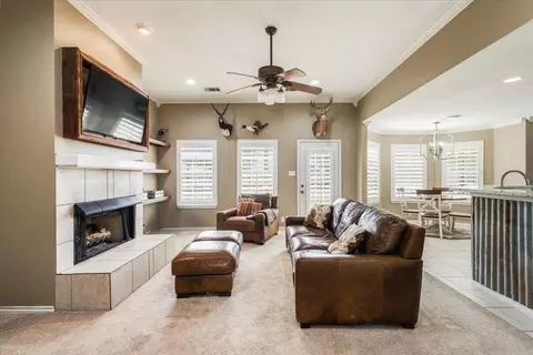 Living - 1174 Dickens, Howe, TX 75459 photo 2 of 4