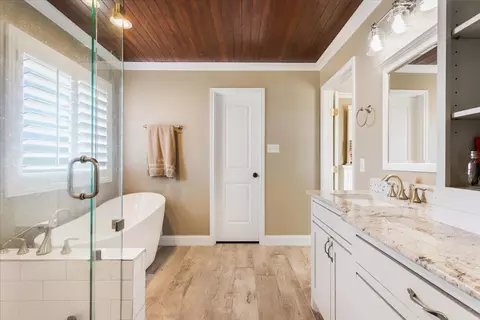 Bath - 1174 Dickens, Howe, TX 75459 photo 3 of 4