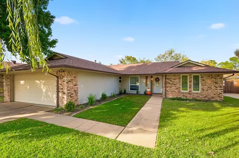 2705 Chebi Ln, Denton, TX 76209