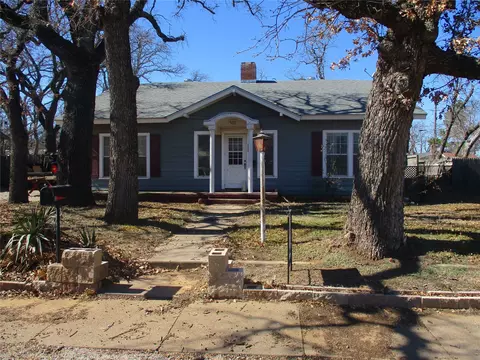 205 S Oaklawn, Eastland, TX 76448