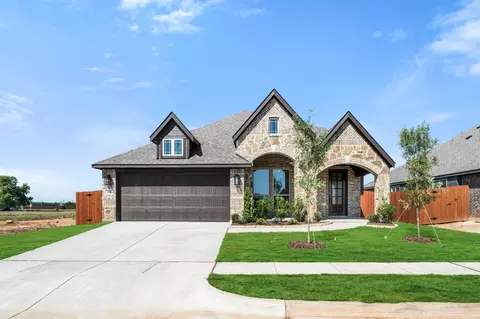 416 Carnero Dr, Granbury, TX 76049