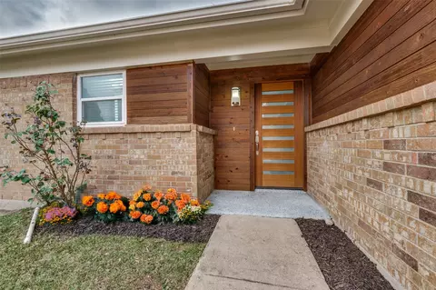 2507 Hightrail Dr, Carrollton, TX 75006