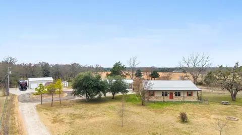 1617 Signal Rd, Quinlan, TX 75474