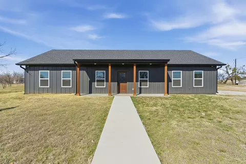 709 Harris St, Cisco, TX 76471