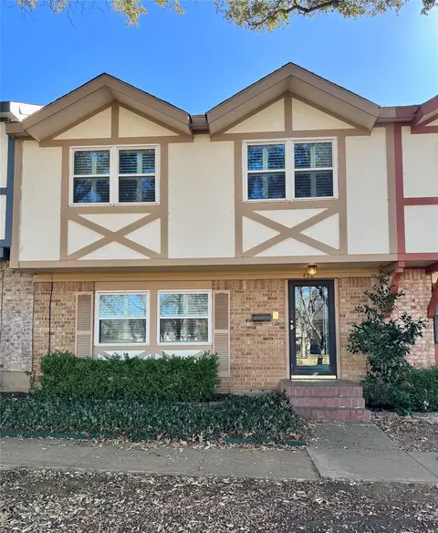 458 Westview Ter, Arlington, TX 76013