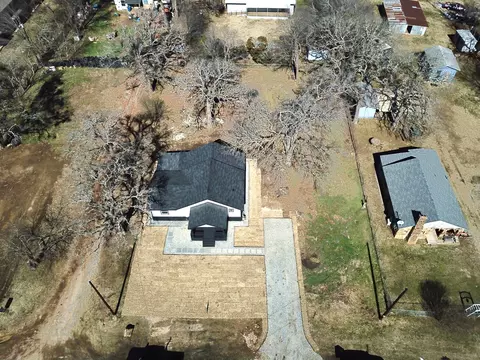 View/Area - 909 E Sears St, Denison, TX 75021 photo 1 of 1