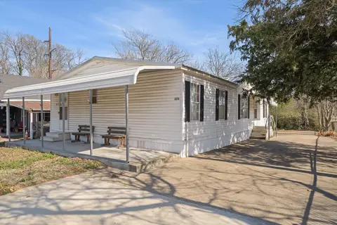 220 N Houston St, Edgewood, TX 75117
