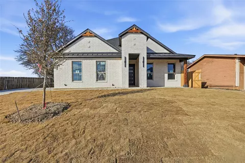 6112 Yeary St, Lake Worth, TX 76135