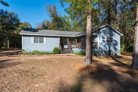 105 Llano Ct, Scroggins, TX 75480