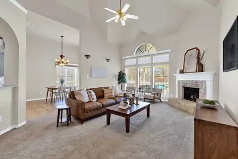 9720 Indian Ct, Fort Worth, TX 76244