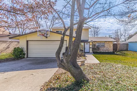 807 Greenhaven Dr, Richardson, TX 75080