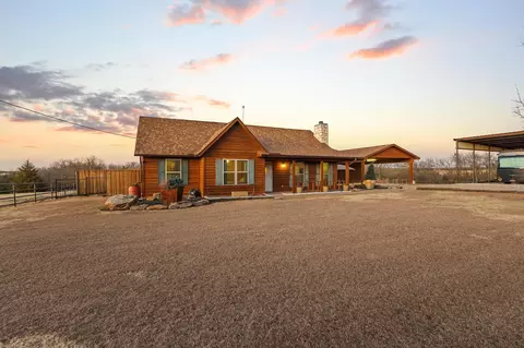 3954 County Road 1141, Leonard, TX 75452