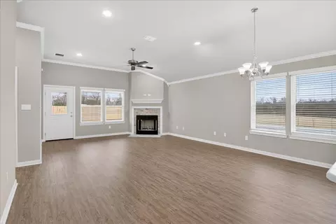 Living - 2508 Yoder Ln, Waco, TX 76706 photo 1 of 4