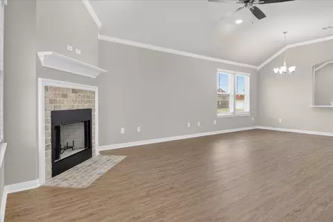 Living - 2508 Yoder Ln, Waco, TX 76706 photo 3 of 4