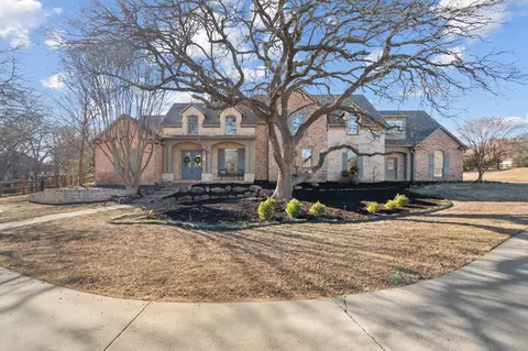 8229 Steeplechase Cir, Argyle, TX 76226