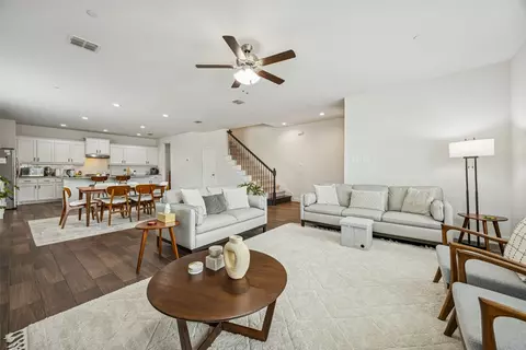 6832 Henry Dr, North Richland Hills, TX 76180