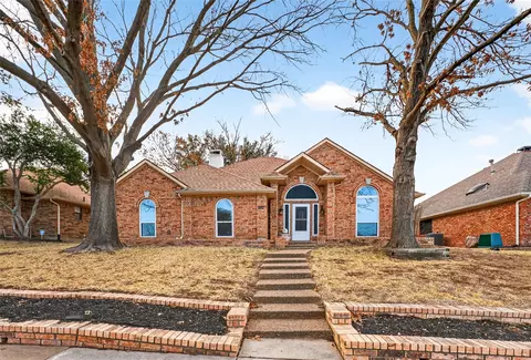 1316 Royal Palm Ln, Carrollton, TX 75007
