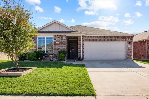 2432 Barzona Dr, Fort Worth, TX 76131