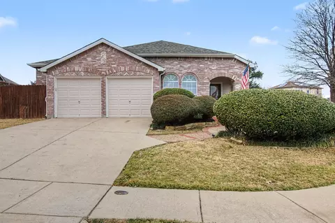 5625 Paloma Ct, Fort Worth, TX 76179