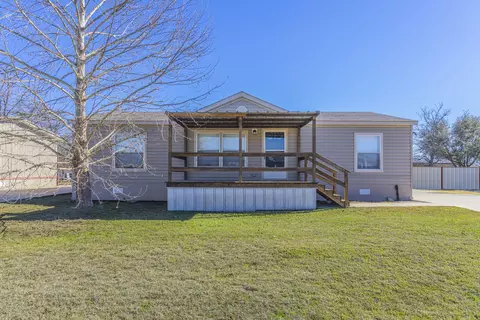 4517 Rocking K Dr, Bellmead, TX 76705