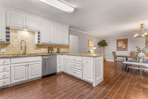 Kitchen - 903 S Old Temple Rd, Lorena, TX 76655 photo 4 of 5