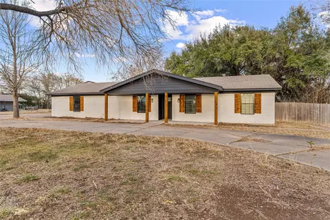 Exterior - 903 S Old Temple Rd, Lorena, TX 76655 photo 5 of 5
