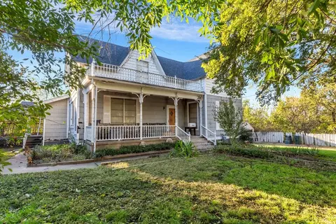 808 S Austin St, Sherman, TX 75090