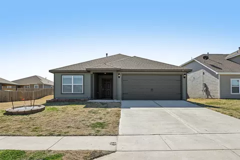 2405 Stillwater Dr, Ponder, TX 76259