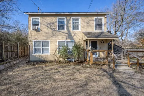 211 E Sherman Dr, Denton, TX 76209