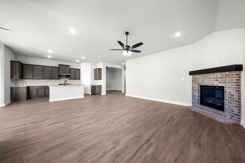 Living - 121 Doris Dr, Canton, TX 75103 photo 3 of 3