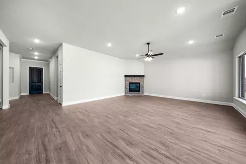 Living - 121 Doris Dr, Canton, TX 75103 photo 1 of 3
