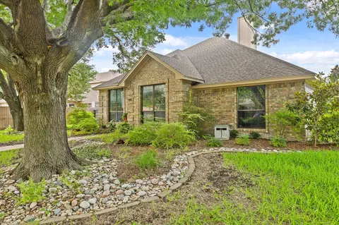 1514 Pickwick Ln, Denton, TX 76209