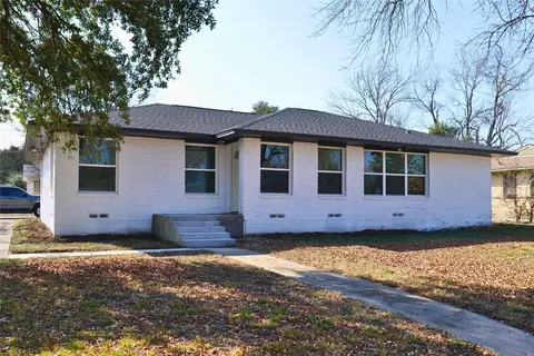 1555 Cape Cod Dr, Dallas, TX 75216