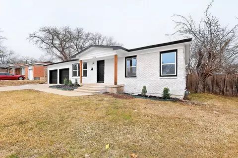 1816 Ellington Dr, Fort Worth, TX 76112