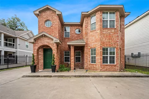 1903 S 11th St #A & B, Waco, TX 76706