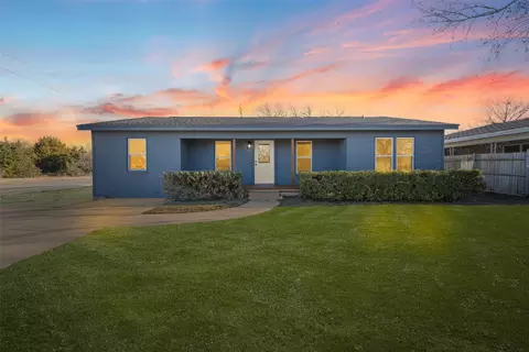2400 S 26th St, Waco, TX 76706