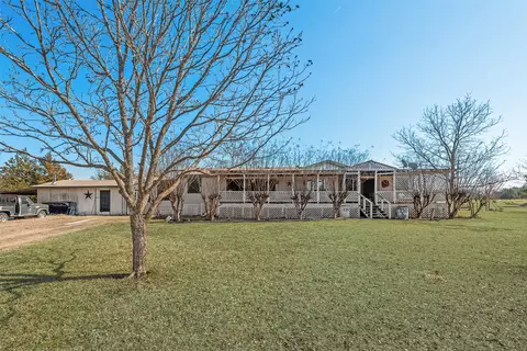 130 Meadowview Ln, Point, TX 75472