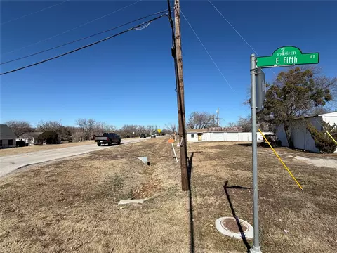 103 E 5th St, Prosper, TX 75078 photo 2