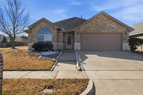 4410 New Meadow Dr, Mansfield, TX 76063