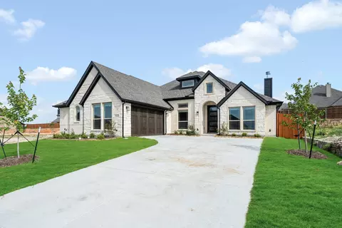 3845 Foot Hills Dr, Midlothian, TX 76065