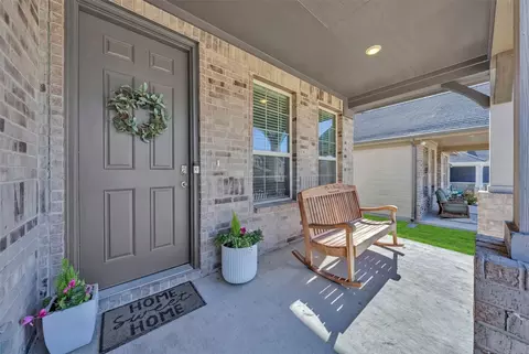 2933 Dixondale Dr, Fort Worth, TX 76108