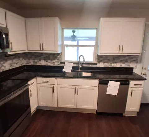 Kitchen - 2512 Monroe St, Commerce, TX 75428 photo 3 of 3