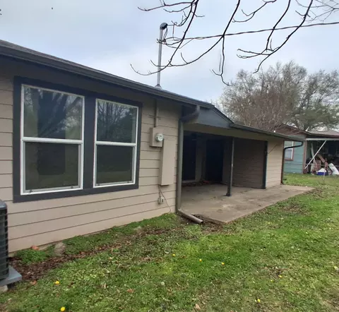 Exterior - 2512 Monroe St, Commerce, TX 75428 photo 2 of 3