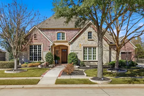 8621 Canyon Xing, Lantana, TX 76226