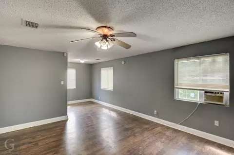 Living - 9626 Highway 3, Plain Dealing, LA 71064 photo 2 of 3