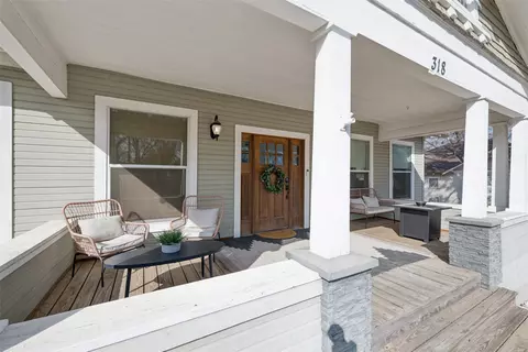 318 W Willingham St, Cleburne, TX 76033