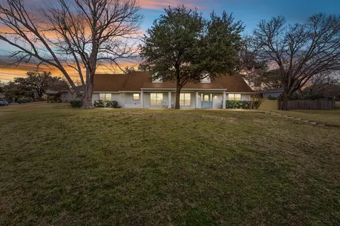 1909 Malibar Rd, Fort Worth, TX 76116
