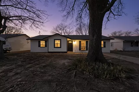 4813 Pebbleridge Dr, Balch Springs, TX 75180